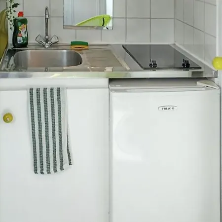 Confortable Avec Vue Sur La A 13 M² B