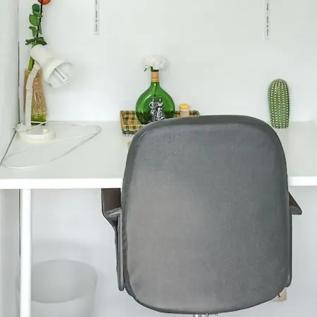 Confortable Avec Vue Sur La A 13 M² B דירה *